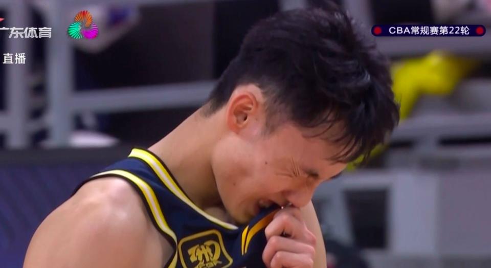 8场比赛320分钟,徐杰打成了易建联,广东宏远迎来阵痛期