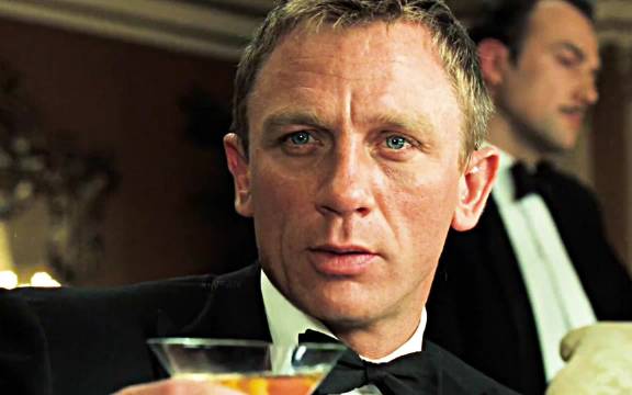 “来自007特工的极限自救！”
