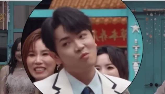 在一声声阿中阿中里看到了一个被照顾的很好的颜人中