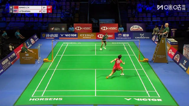 尤伯杯王祉怡直落两局胜蕾莎娜，中国队1-0领先