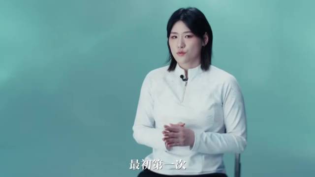 奥运冠军叶诗文晒海南度假照展露阳光生活