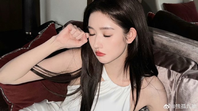 为什么观众会觉得陈星旭和王玉雯的互动模式打破了“工业糖精”的套路？