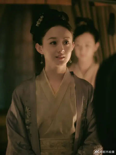明兰愣住的那一刻明显还是吃醋了的