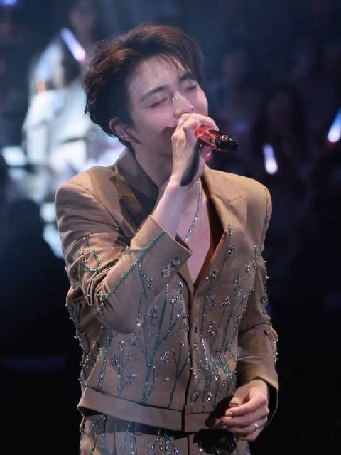 没错！陈立农现场演绎《执子之手》震撼全场！ 陈立农青春为名大连站