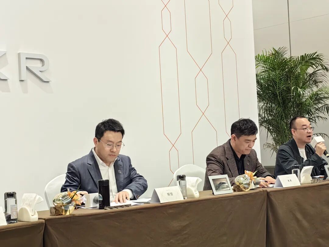 极氪，攻向“BBA”腹地