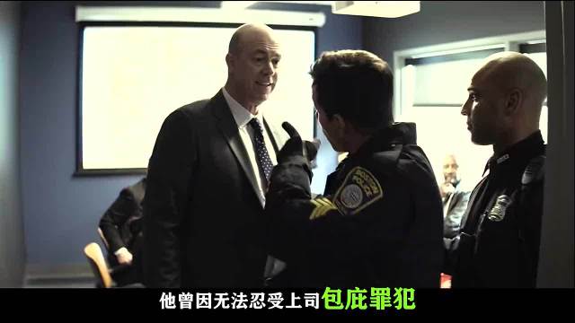这家伙，听说当年是他放弃演《泰坦尼克号》主角，才换成小李子的