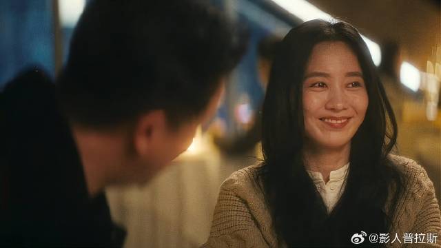 韩庚脚踏两条船，俩美女故意调侃：我俩谁最好