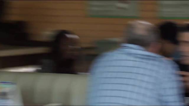哈哈哈 后面一个抓一个 摩登家庭