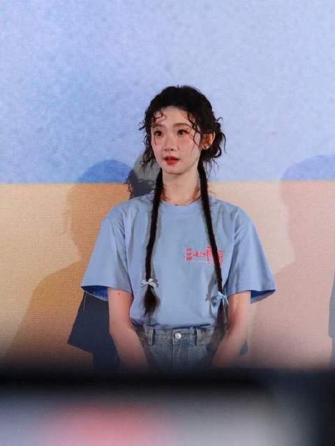 张艺凡：我真没到一米八