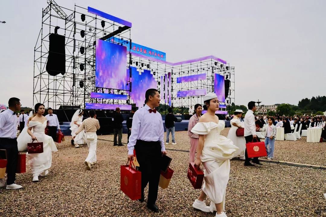 百万网友在线围观，四川蓬溪赤城湖青年交友活动火爆启幕！