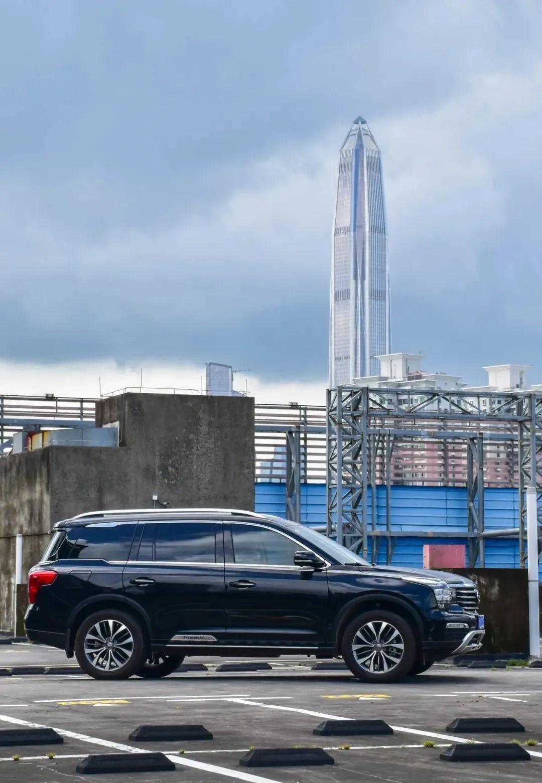 试驾领克09 PHEV:30万的价格,60万的操控!