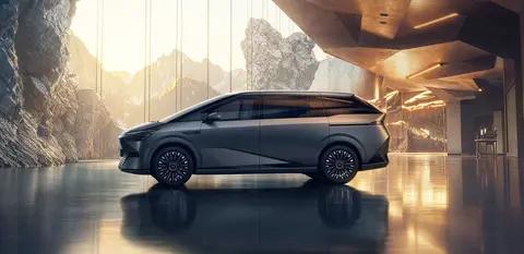重构电动 MPV 价值标杆:2025 款小鹏 X9 深度解析