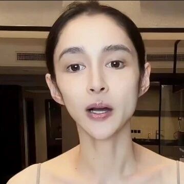 36岁女演员从175斤到暴瘦脱相！网友惊呼“不敢认”