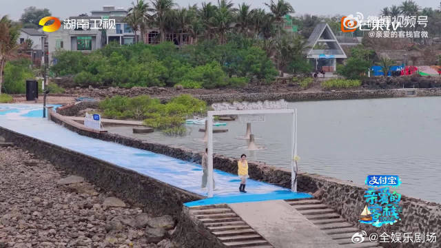 沈月创意运镜拍摄王鹤棣走秀