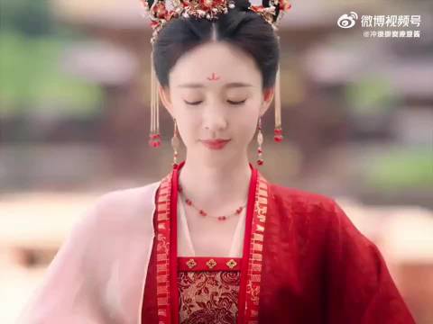 王丽坤和燕小乙进入短剧赛道，简直是降维打击