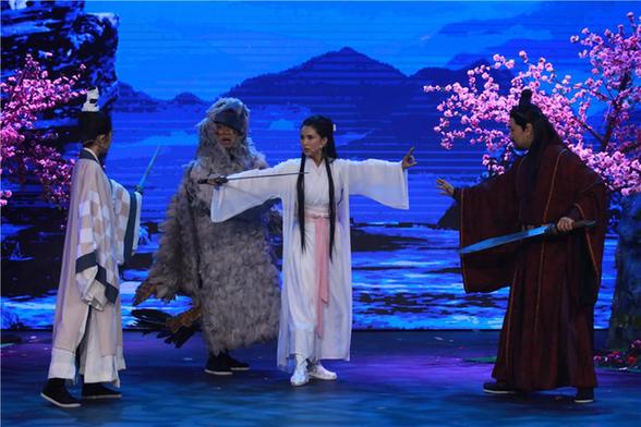 《跨界喜剧王》总决赛 李若彤版小龙女重出江湖 联手神雕打反派