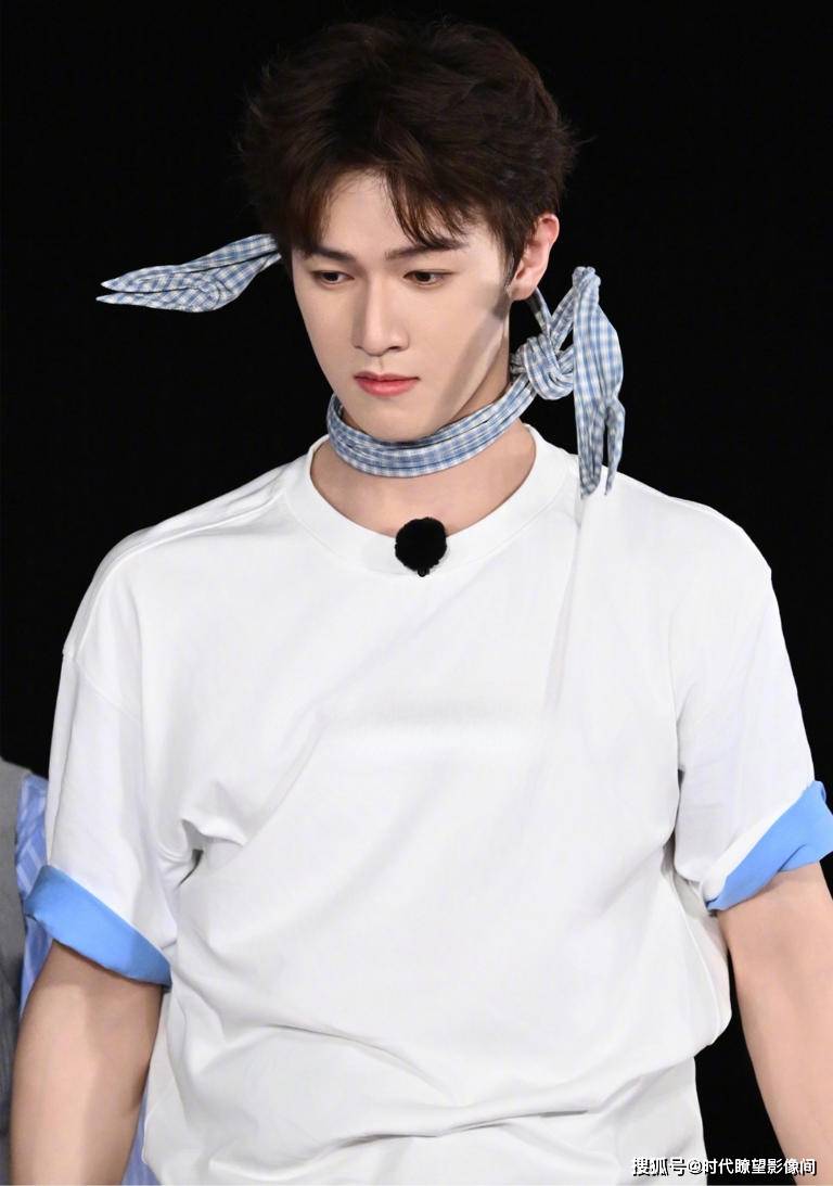 跑男14季首期封神，跑男团VS时代少年团7V7对决，名场面笑晕全网
