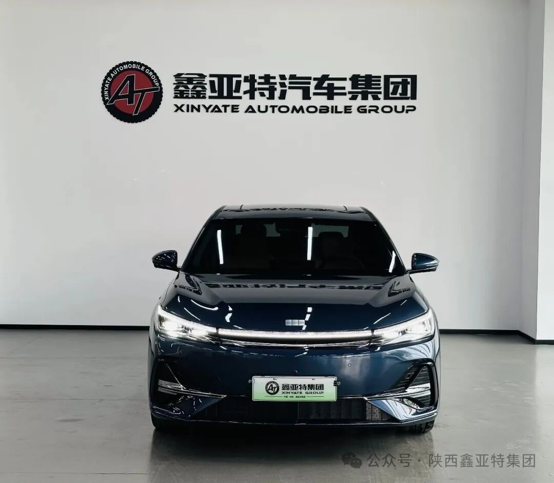 吉利银河 A7 2025 款 EM-i 150km 星舰版:家用插混轿车的均衡出行方案