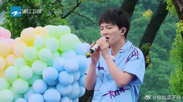 好听到耳朵怀孕，周深深情演唱《大鱼》，听不够！