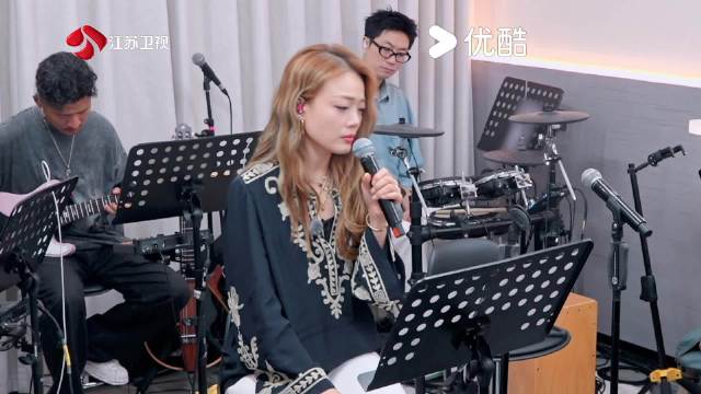 容祖儿《记忆棉》练习室版上线，纯粹唱腔打磨旋律