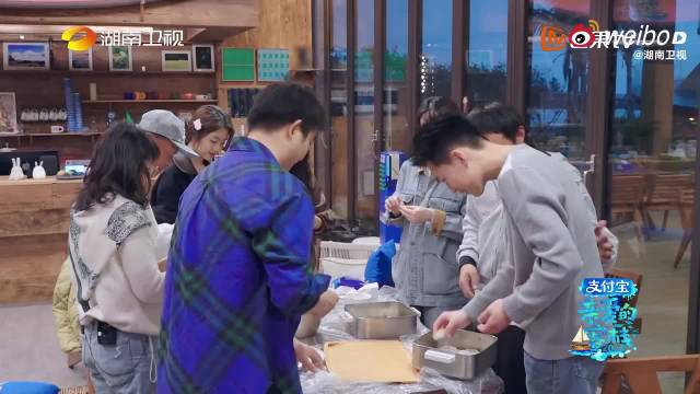 哪个年轻人没有体验过“疼痛”！矫情的少年啊