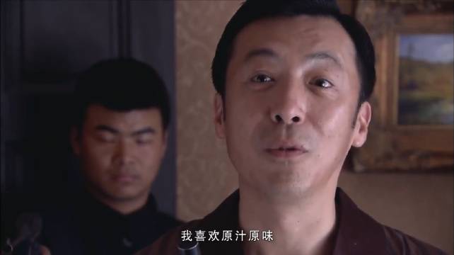把毒液抹在自己身上，真是个聪明的狠人
