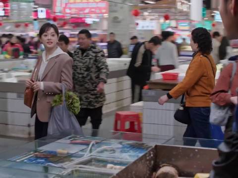 我要是遇到这要推销保险的 我肯定会被说动的 买买买！