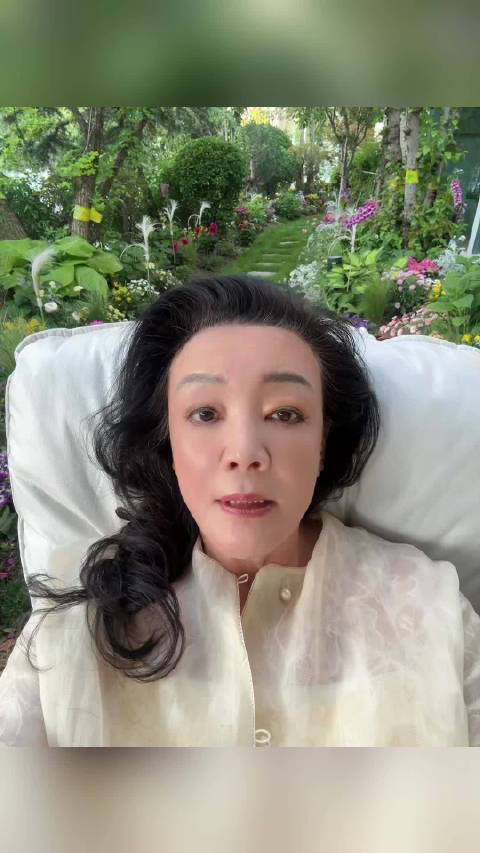 每一份坚持都不会白费，越努力越幸运，前路皆繁花，麻六记分享