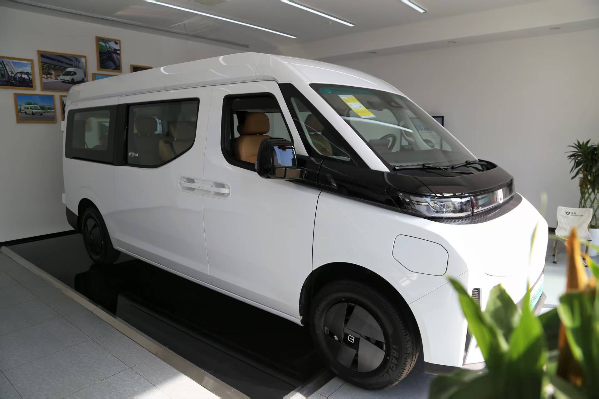 实拍吉利远程超级VAN:房车商用,颠覆传统轻客市场 -汽车头条新车频道
