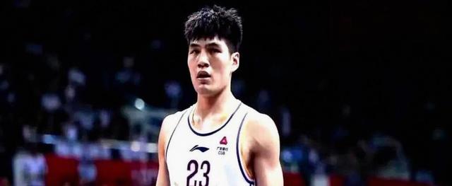 宏远苦战不敌对手，旧将张明池以及经纪人确认将重返CBA，却不再回归广东队，解说员朱立宇对此愤怒直言忍无可忍