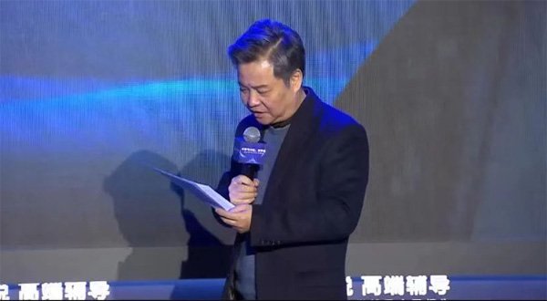 新民快评余华能传授高考作文秘籍吗?