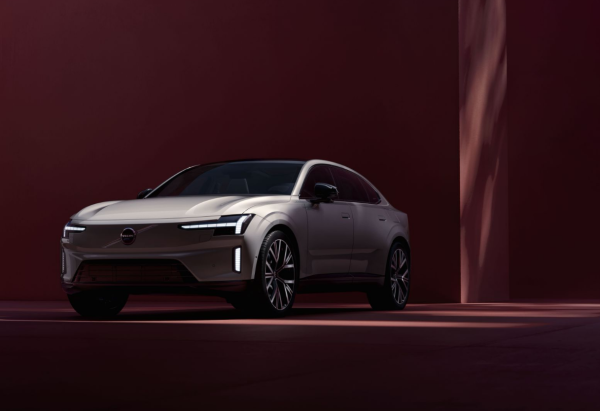 沃尔沃EM90沃尔沃插混车型全球销量已经突破100万辆