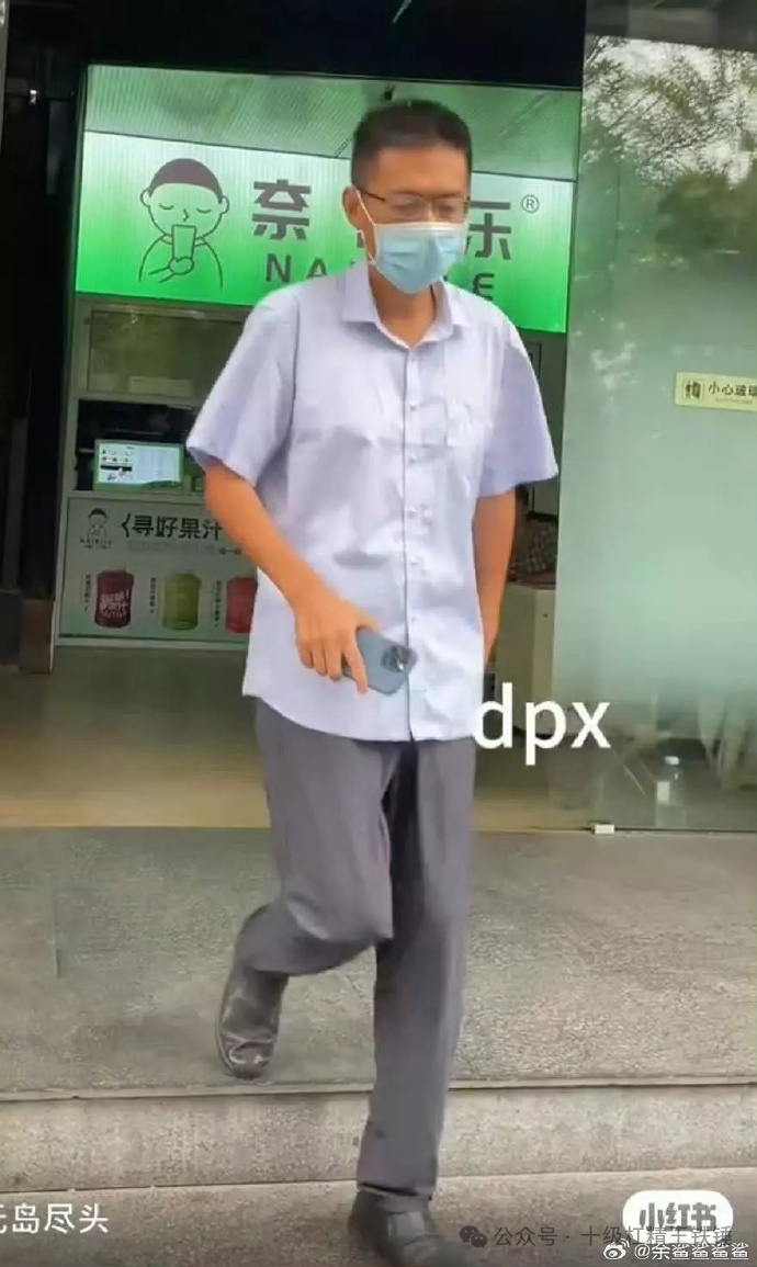 李飞现身TF四代训练场,暴瘦白发引担忧
