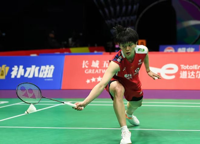 小组头名出线！2024汤尤杯，国羽女队5:0横扫印度