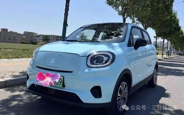 别看不起微型车!零跑T03车主:小巧车身藏大空间,续航还挺实在