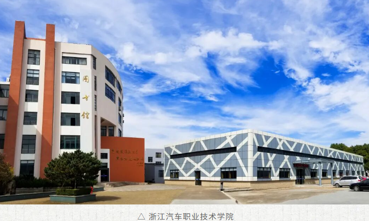 同样汽车行业内卷，别人利润暴跌，吉利却狂赚144亿，差距在哪？