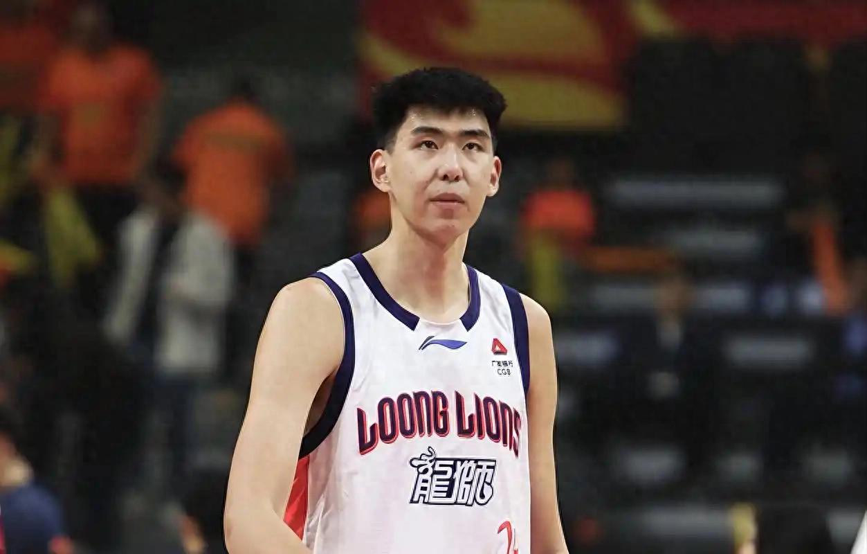 徐昕拿进步奖就飘？郭艾伦泼冷水，别被赞美冲昏头！