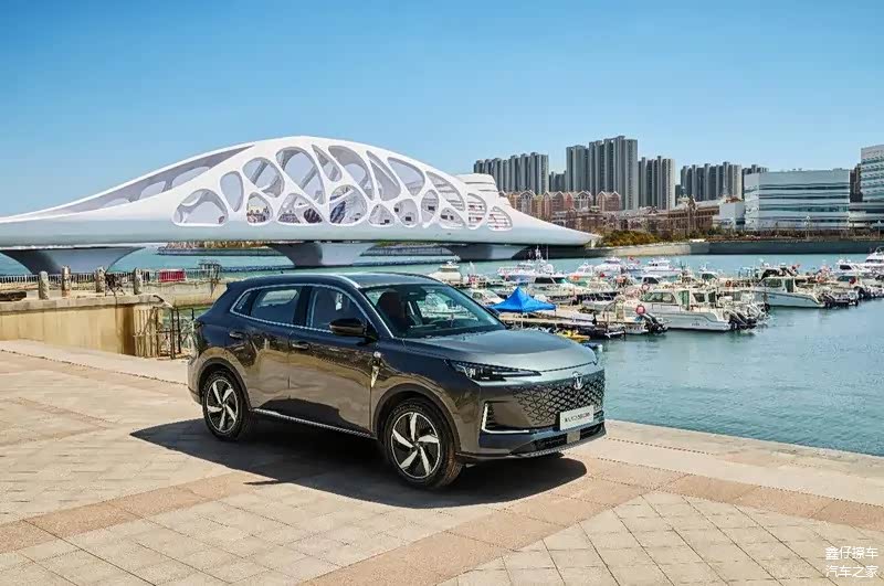新款长安第三代CS55PLUS正式上市 补贴后售价6.79万元起
