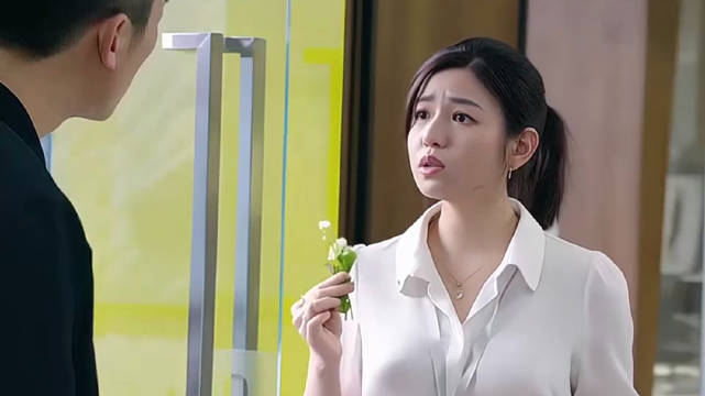 女孩误入公司禁地给董事长上课