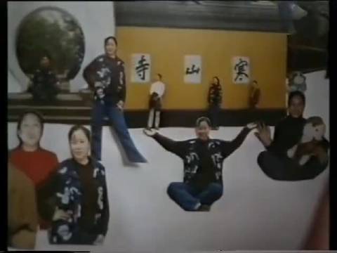 98版本水浒传拍摄花絮，鲁智深和同事嬉闹，正在拍摄老虎镜头