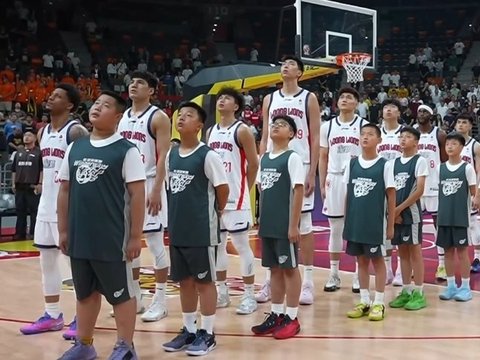 郭艾伦：广州主帅之前在NBA当助教理念比较先进 进攻有100套战术