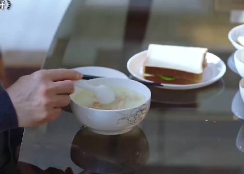 老爸吃了60多年的中餐，西餐确实吃不惯