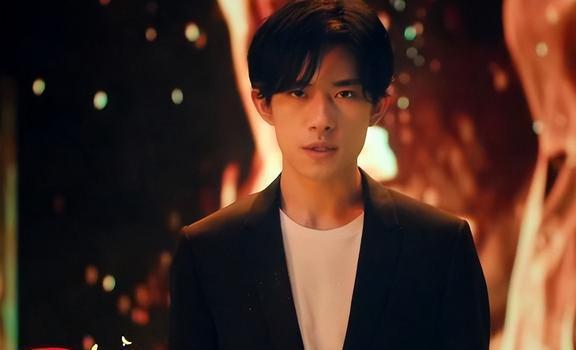 五四晚会央视开播拿第一，赵丽颖檀健次稳出圈，金晨瘦晓彤妆容美