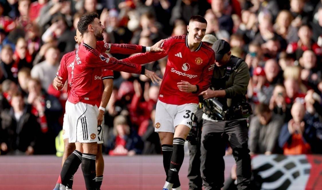 英超消息：阿森纳2-1切尔西，曼联2-1，热刺1-2！