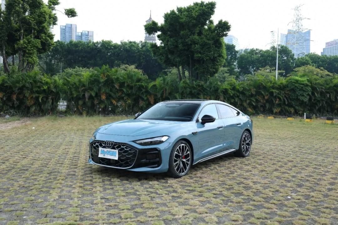 车机、智驾全面进阶,奥迪A5L Sportback太香了