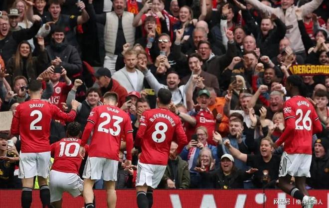 3-2！英超疯狂夜：利物浦被双杀，曼联拒绝逆转，欧冠资格稳了