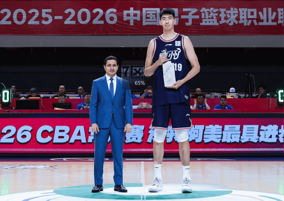 季后赛场均10分10板2.7帽！球迷：当喷子用NBA衡量你，说明你已经很强了