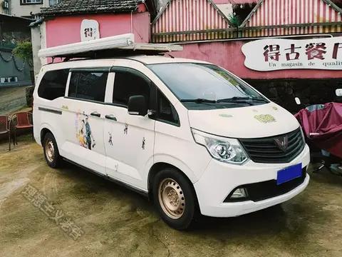 移动的家庭影院,五菱征程改装床车旅行,迷你露营车自驾游更任性