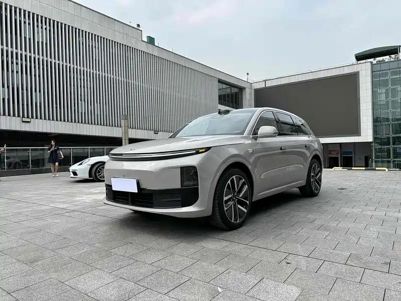 21万多拿下二手理想L6,2024款行驶2万多公里,新势力豪华沉稳大气