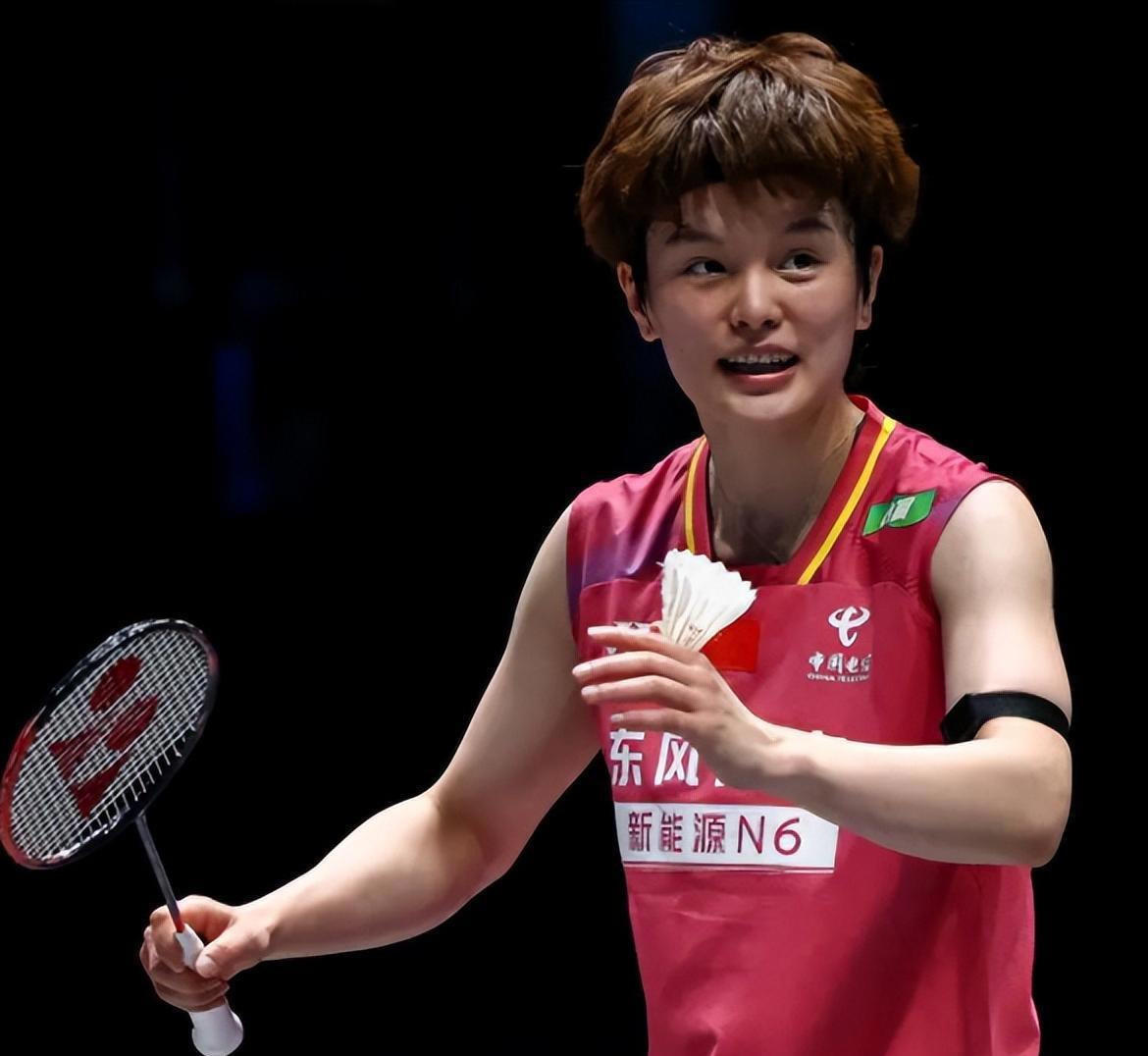 4-11绝境大逆转!王祉怡2-1惊险战胜山口茜,国羽半决赛1-0开门红